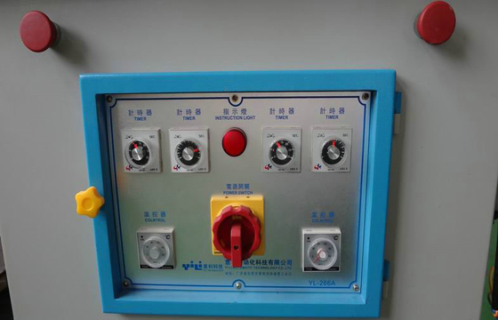 Machine supérieure d'inscription de chaussure de bâti