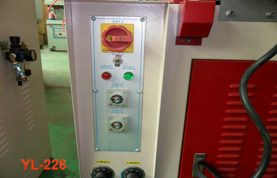 Machine de déclenchement de chaussure électronique semi-automatique
