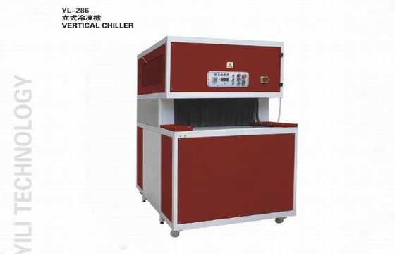 Machine de refroidissement de chaussure semi-automatique verticale