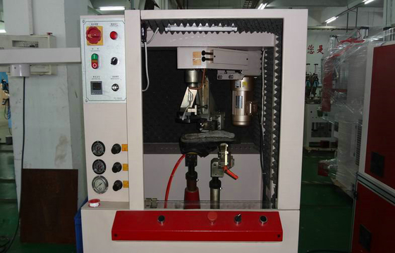 Talon automatique Seat martelant la machine