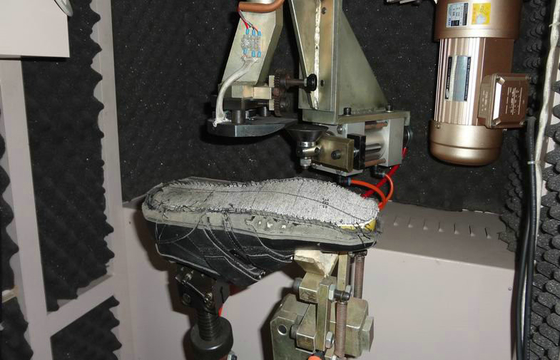 Talon automatique Seat martelant la machine