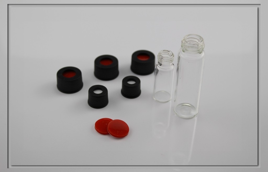 fioles en verre de scintillation d'essai en laboratoire avec le chapeau en plastique de trou central, 1.5ml